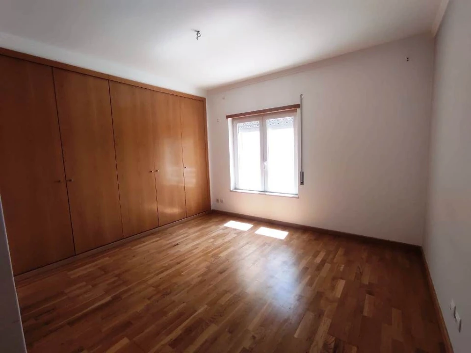 Apartamento T4 para Venda em Samora Correia Foto 11
