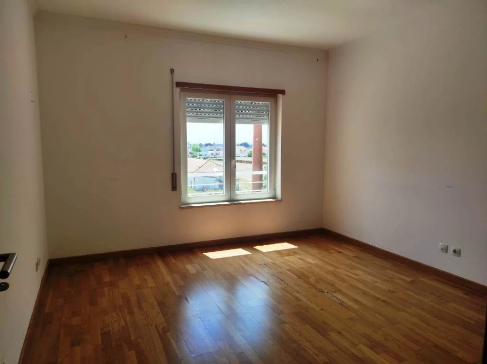 Apartamento T4 para Venda em Samora Correia Foto 13