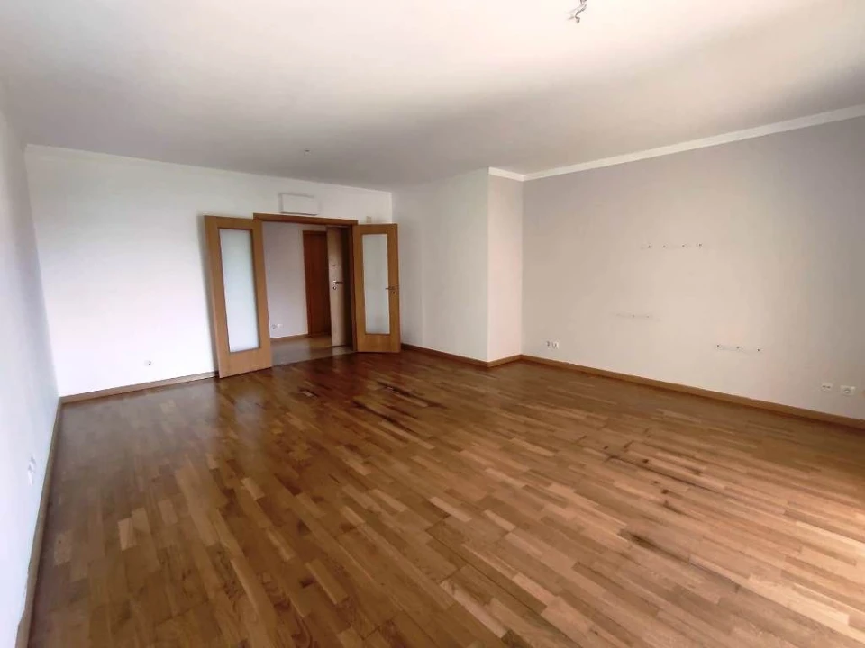 Apartamento T4 para Venda em Samora Correia Foto 4