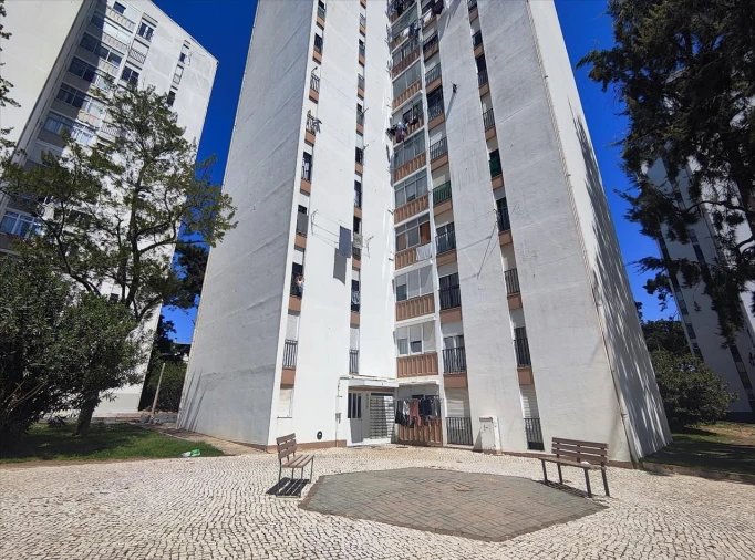Apartamento T2 para Venda em Corroios Foto 2