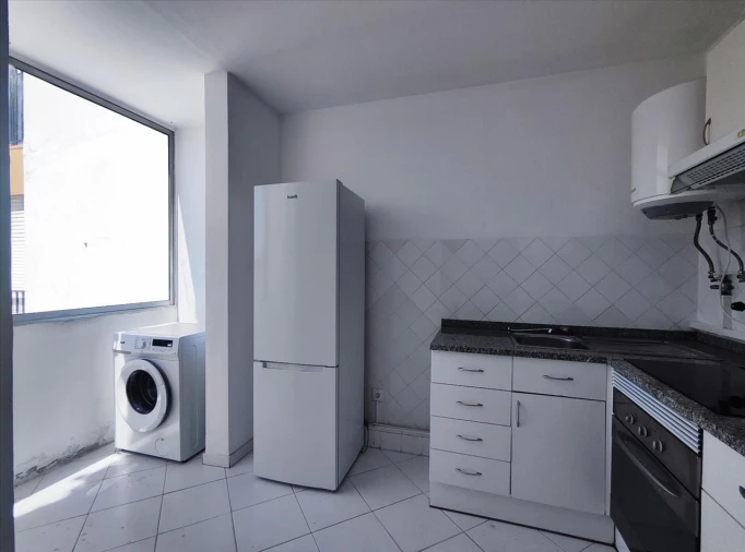 Apartamento T2 para Venda em Corroios Foto 9