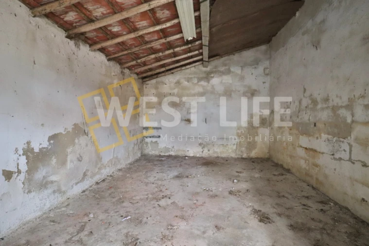 Garagem para Arrendamento em Igreja Nova e Cheleiros Foto 5