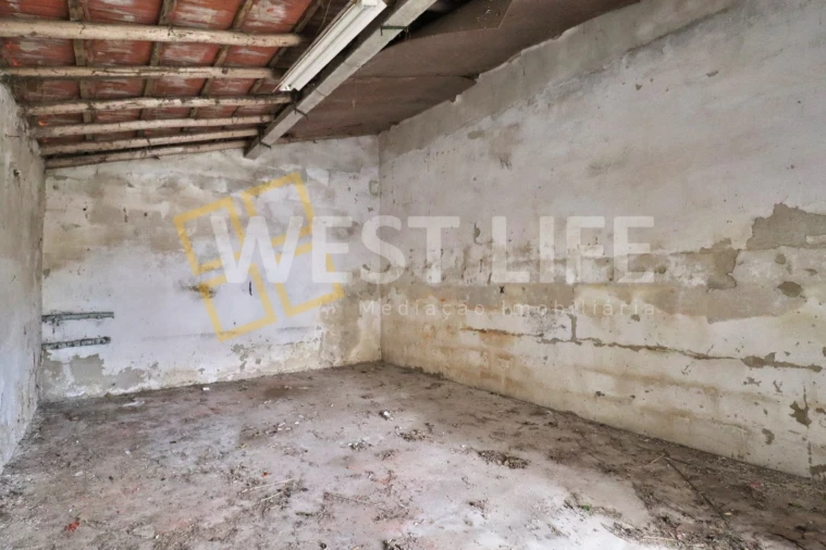 Garagem para Arrendamento em Igreja Nova e Cheleiros Foto 6