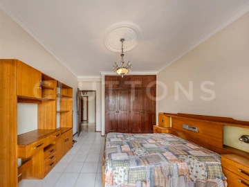 Moradia T5 para Venda em Loule (São Clemente)