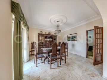 Moradia T5 para Venda em Loule (São Clemente)