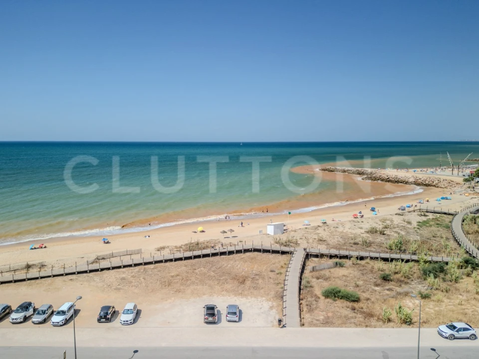 Apartamento T2 para Venda em Quarteira Foto 30