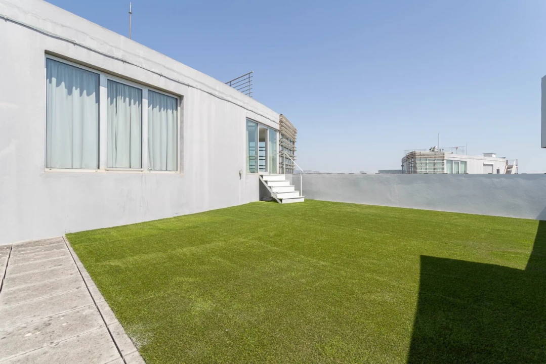 Apartamento T1 para Venda em Campolide Foto 36