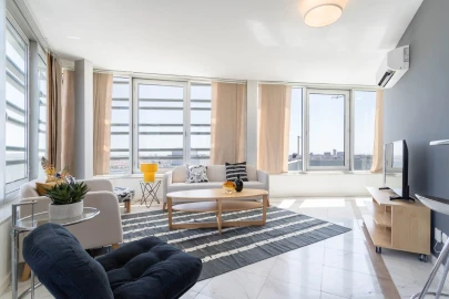 Apartamento T1 para Venda em Campolide