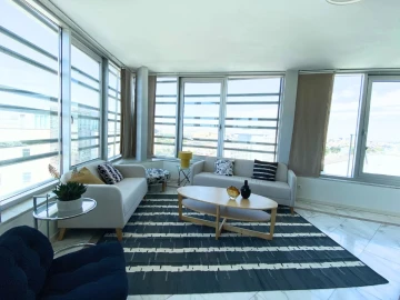 Apartamento T1 para Venda em Campolide