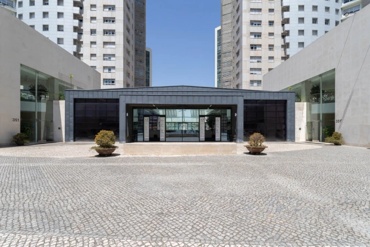 Apartamento T1 para Venda em Campolide Foto 48