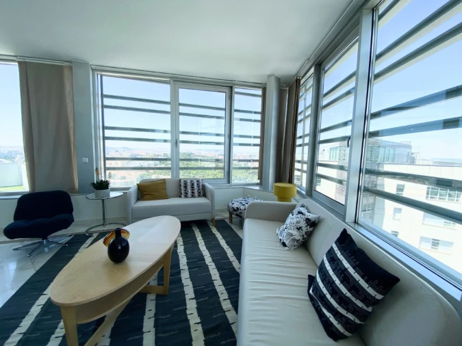 Apartamento T1 para Venda em Campolide Foto 3