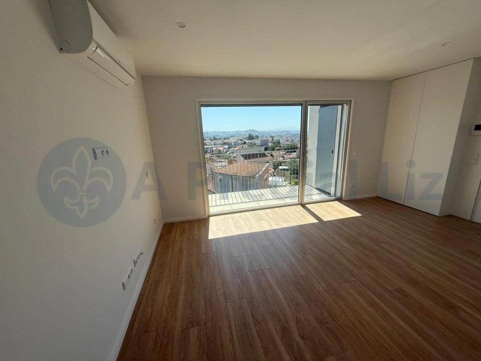 Apartamento T1 para Venda em Campanhã Foto 3