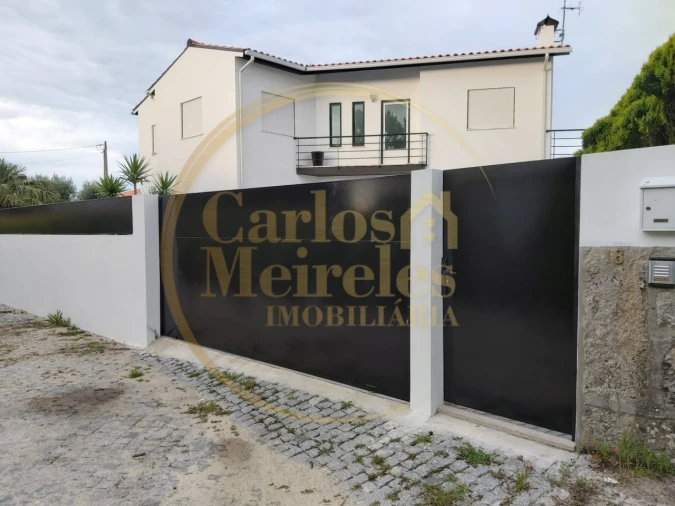 Moradia T3 para Venda em Antas Foto 37