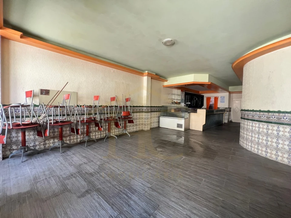 Loja para Venda em Azurara Foto 6