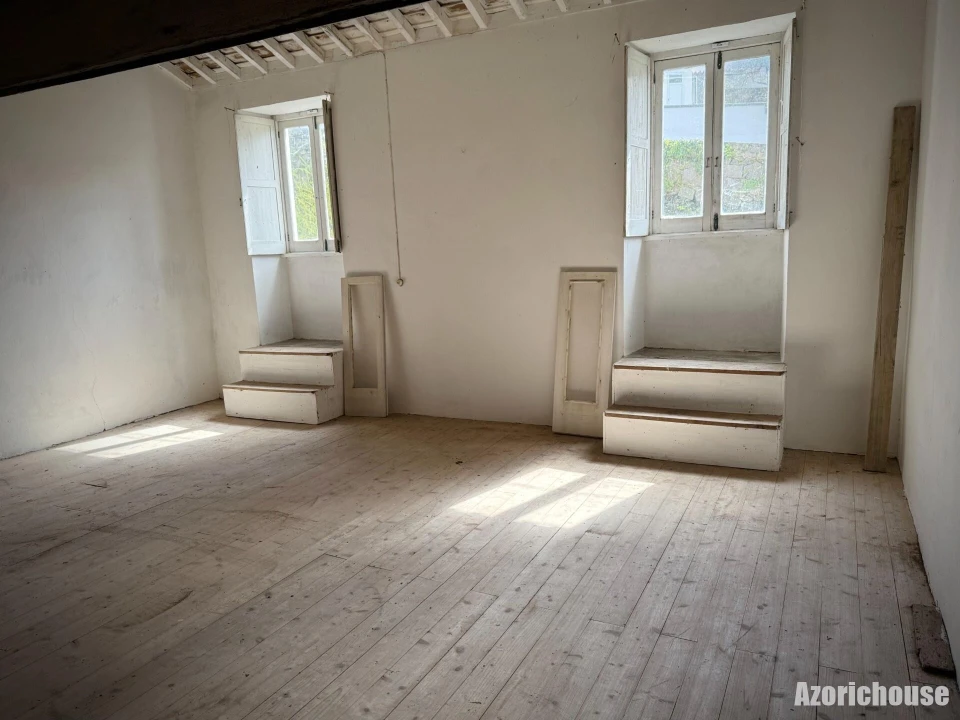 Moradia T5 para Venda em Ribeira Chã Foto 45