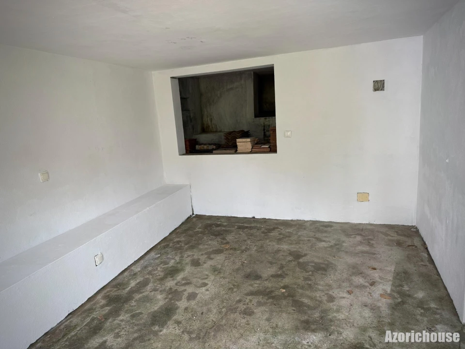 Moradia T5 para Venda em Ribeira Chã Foto 27