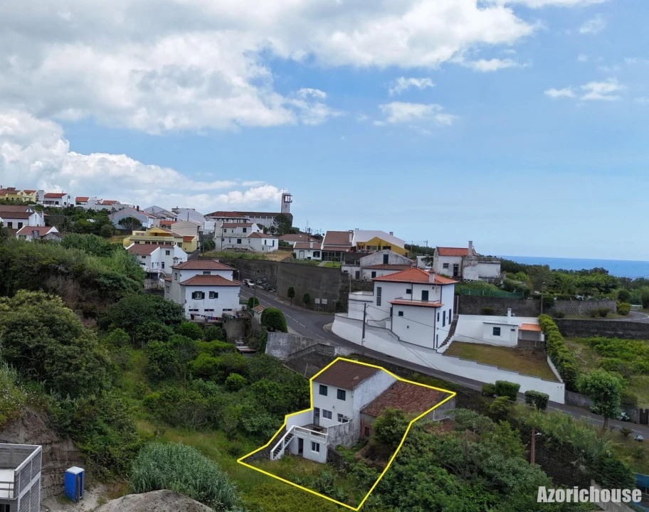 Moradia T5 para Venda em Ribeira Chã Foto 3