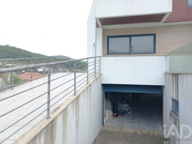 Moradia T4 para Venda em Abade de Neiva Foto 28