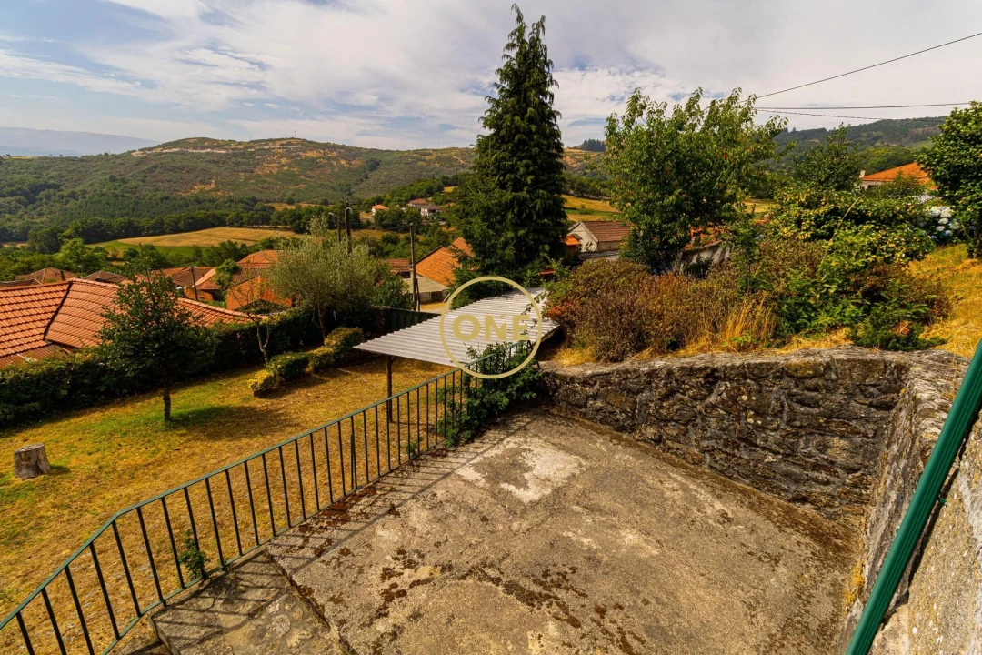 Moradia T5 para Venda em Gondiães e Vilar de Cunhas Foto 26