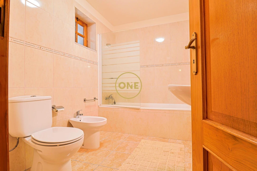 Moradia T5 para Venda em Gondiães e Vilar de Cunhas Foto 17