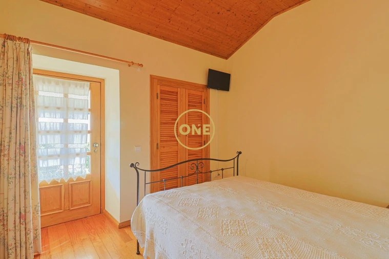 Moradia T5 para Venda em Gondiães e Vilar de Cunhas Foto 11