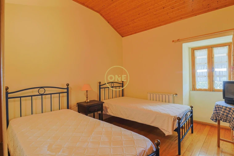 Moradia T5 para Venda em Gondiães e Vilar de Cunhas Foto 15