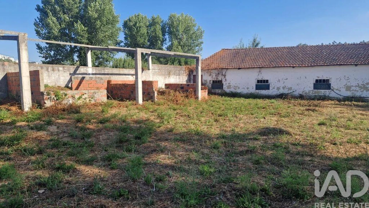 Moradia para Venda em Golpilheira Foto 21