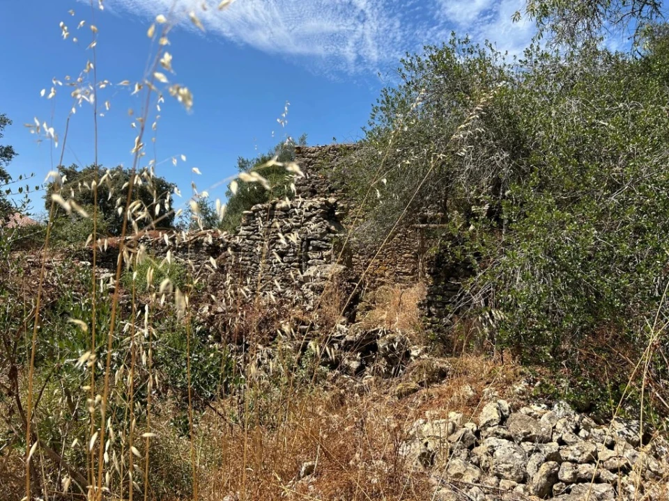 Moradia T2 para Venda em Além da Ribeira e Pedreira Foto 4