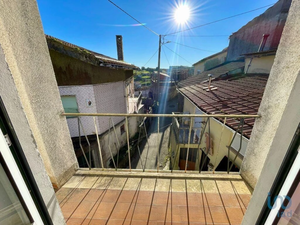 Moradia T3 para Venda em Lorvão Foto 9