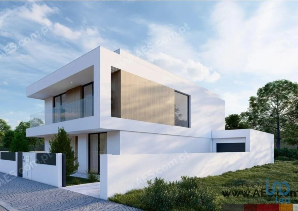 Moradia T4 para Venda em Amora Foto 1