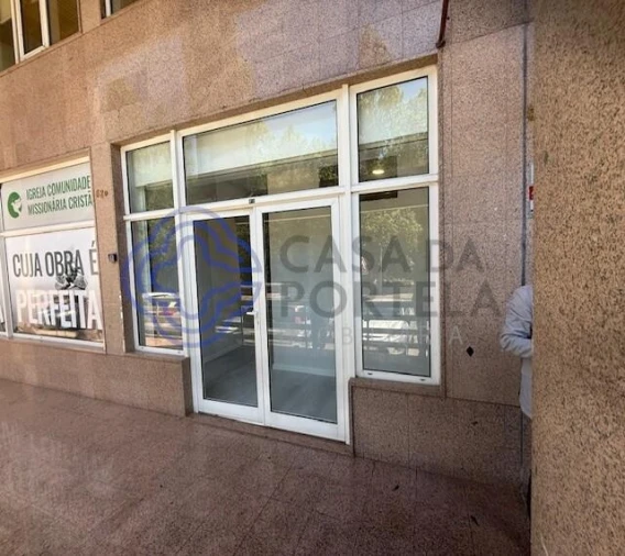 Loja para Venda em Queluz e Belas