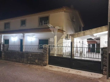Moradia T4 para Venda em Zebreira e Segura
