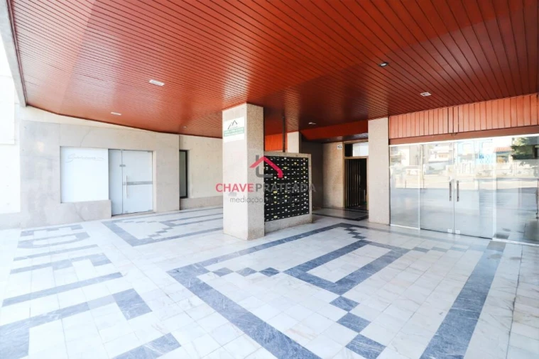 Escritório para Arrendamento em Braga (Maximinos, Sé e Cividade) Foto 5