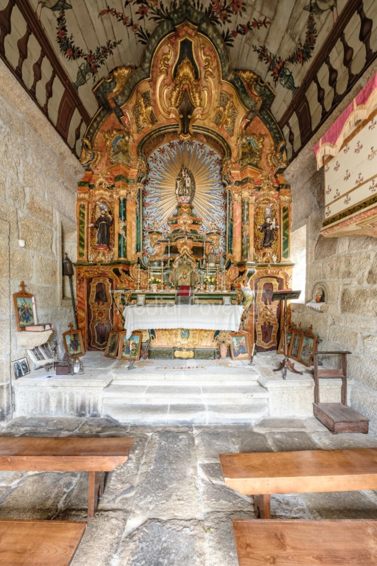 Negócio para Venda em Cambeses do Rio, Donões e Mourilhe Foto 16