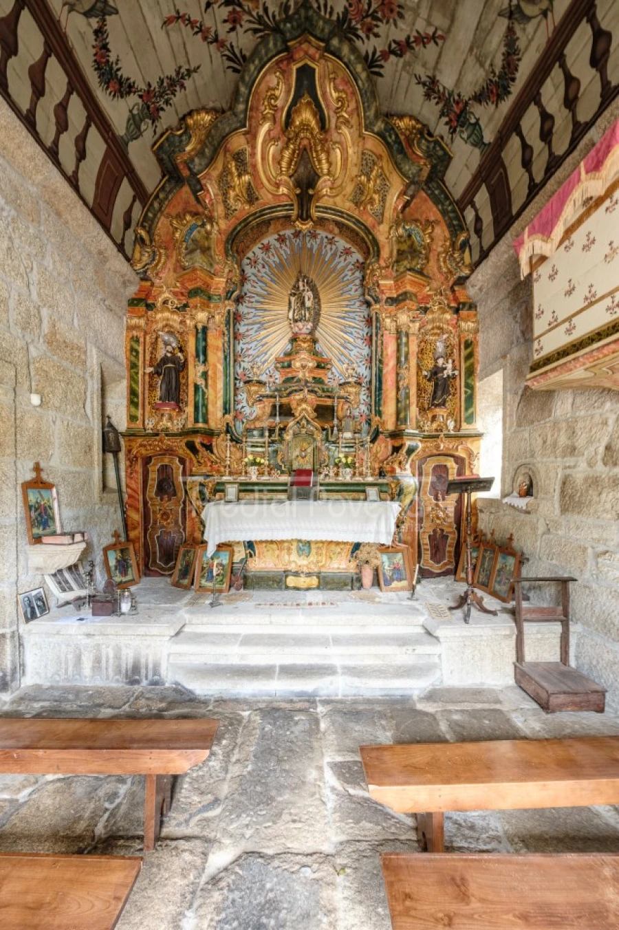 Negócio para Venda em Cambeses do Rio, Donões e Mourilhe Foto 16