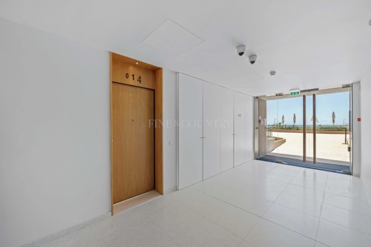 Apartamento T2 para Venda em Quarteira Foto 43