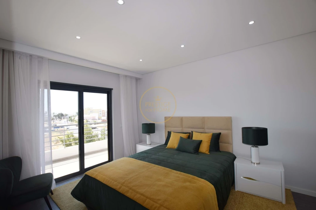 Apartamento T3 para Venda em Quelfes Foto 21