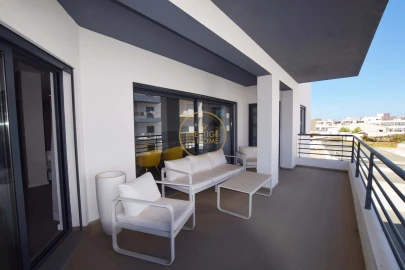 Apartamento T3 para Venda em Quelfes