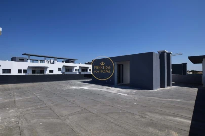 Apartamento T3 para Venda em Quelfes