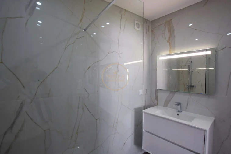Apartamento T3 para Venda em Quelfes Foto 14