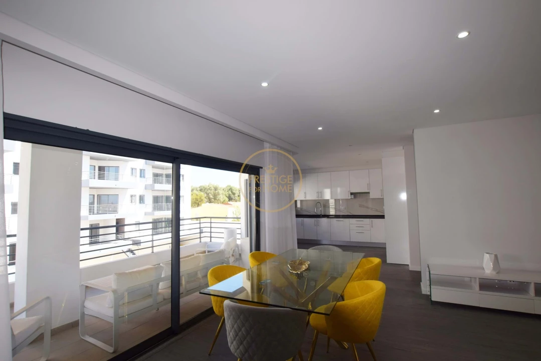 Apartamento T3 para Venda em Quelfes Foto 10