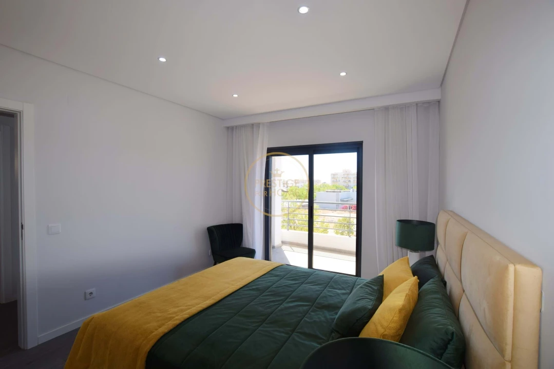 Apartamento T3 para Venda em Quelfes Foto 22