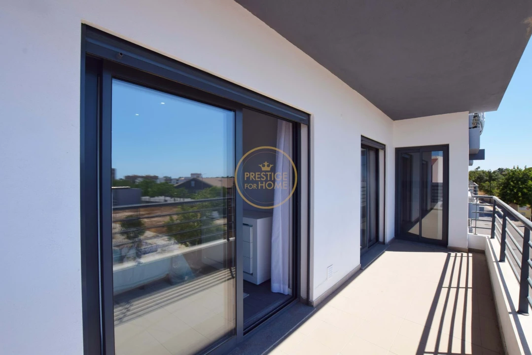 Apartamento T3 para Venda em Quelfes Foto 18
