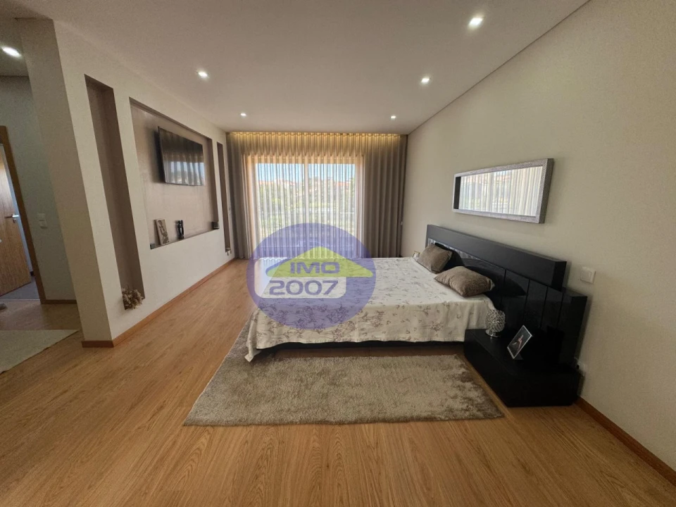 Moradia T3 para Venda em Nogueira da Regedoura Foto 17