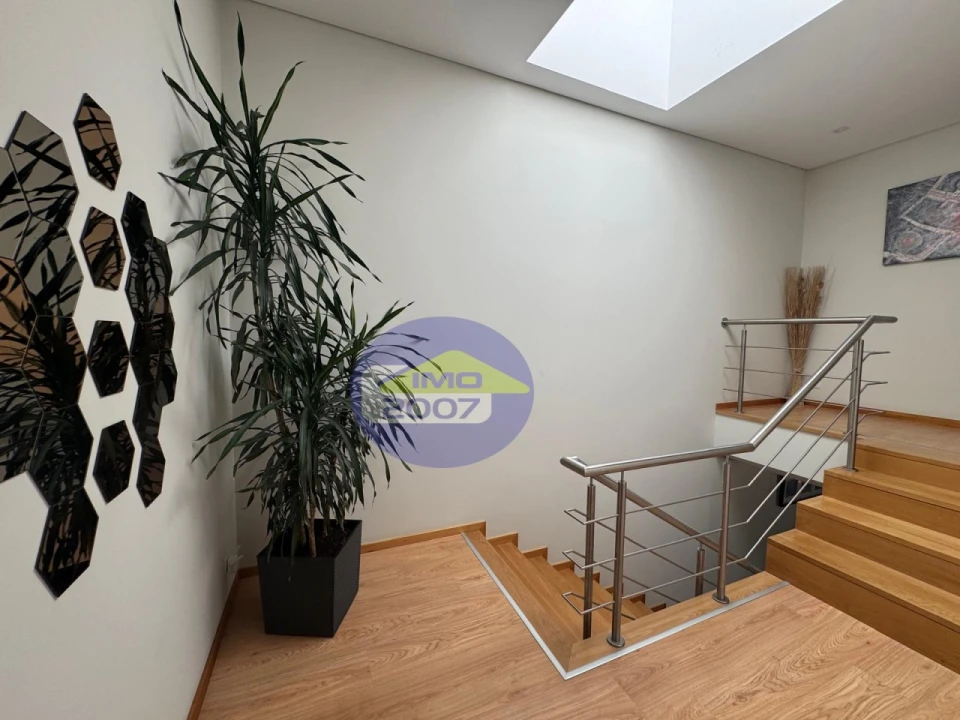 Moradia T3 para Venda em Nogueira da Regedoura Foto 27