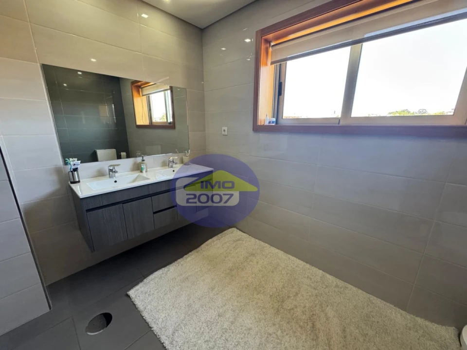 Moradia T3 para Venda em Nogueira da Regedoura Foto 36