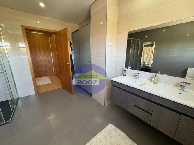 Moradia T3 para Venda em Nogueira da Regedoura Foto 38