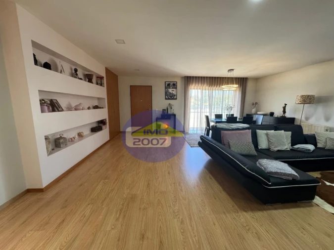 Moradia T3 para Venda em Nogueira da Regedoura Foto 43