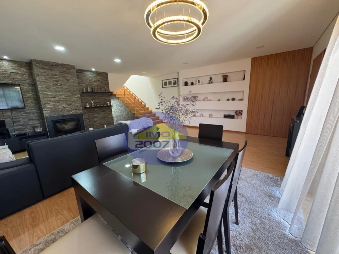 Moradia T3 para Venda em Nogueira da Regedoura Foto 47