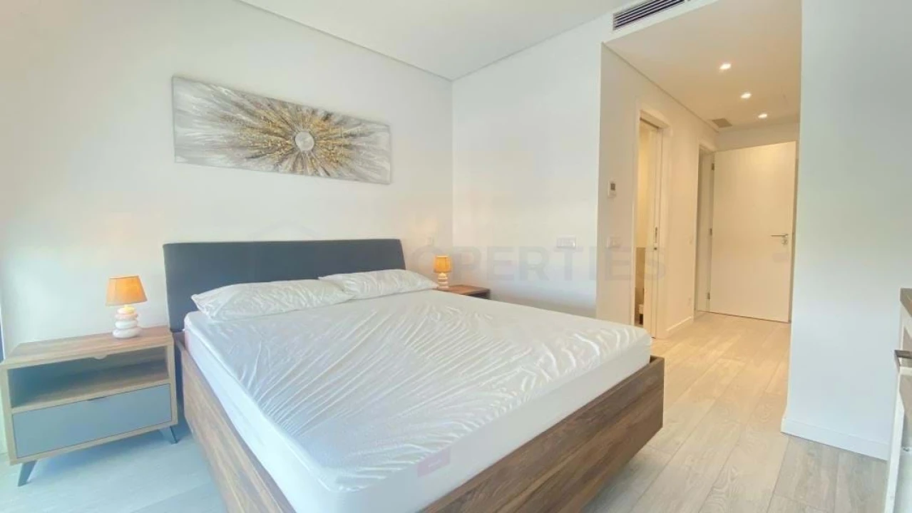 Apartamento T3 para Venda em Quarteira Foto 4